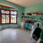 Casa à venda com 3 quartos, sendo 2 suítes,  no condomínio Alpes da Cantareira, Mairiporã - SP