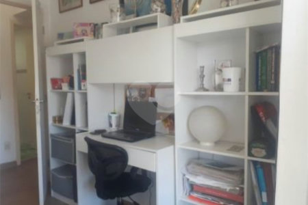Apartamento à venda com 3 quartos, sendo 1 suíte, em Vila Andrade, São Paulo, SP
