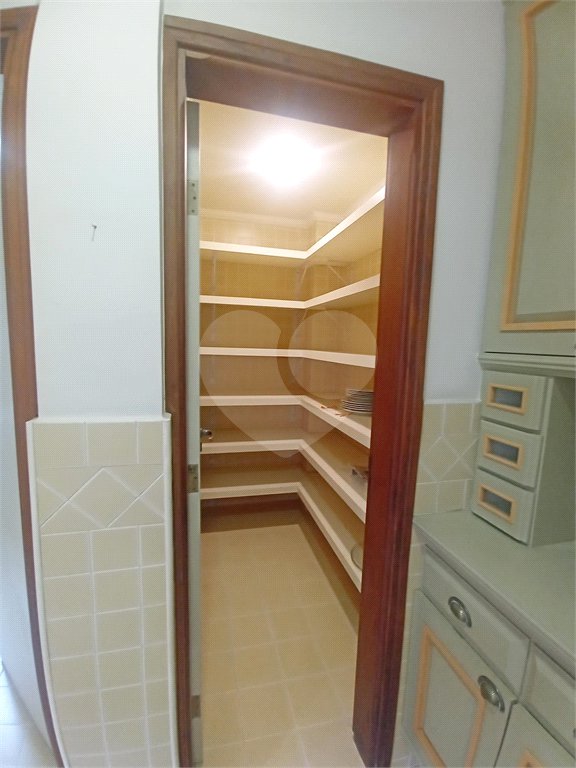 Casa à venda com 3 quartos, sendo 1 suíte,  no condomínio Estância Marambaia, Vinhedo - SP