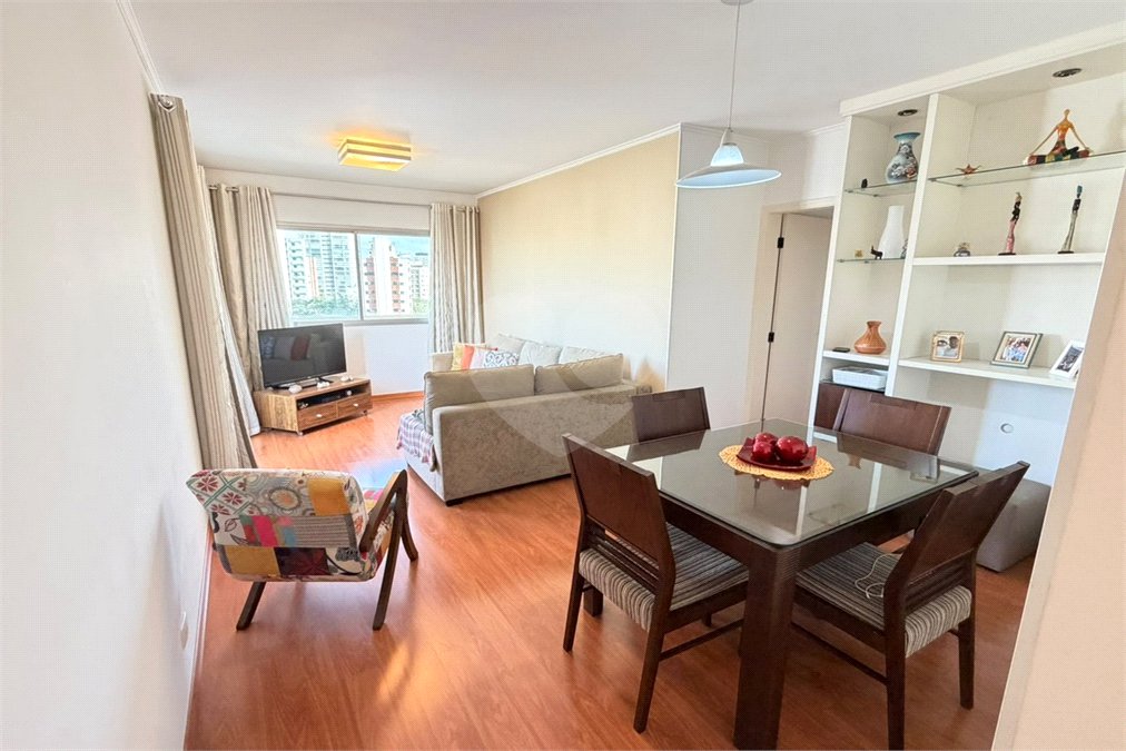 Apartamento à venda com 3 quartos, sendo 1 suíte, em Vila Paulista, São Paulo, SP