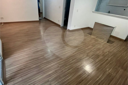 Apartamento à venda com 2 quartos, sendo 1 suíte,  em Parque Reboucas, São Paulo, SP
