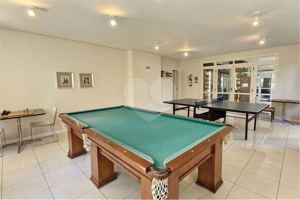 Apartamento à venda com 3 quartos, sendo 1 suíte, em Indianópolis, São Paulo, SP