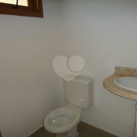 Casa à venda ou para alugar com 4 quartos, sendo 2 suítes, no condomínio Vila Hípica, São Paulo - SP