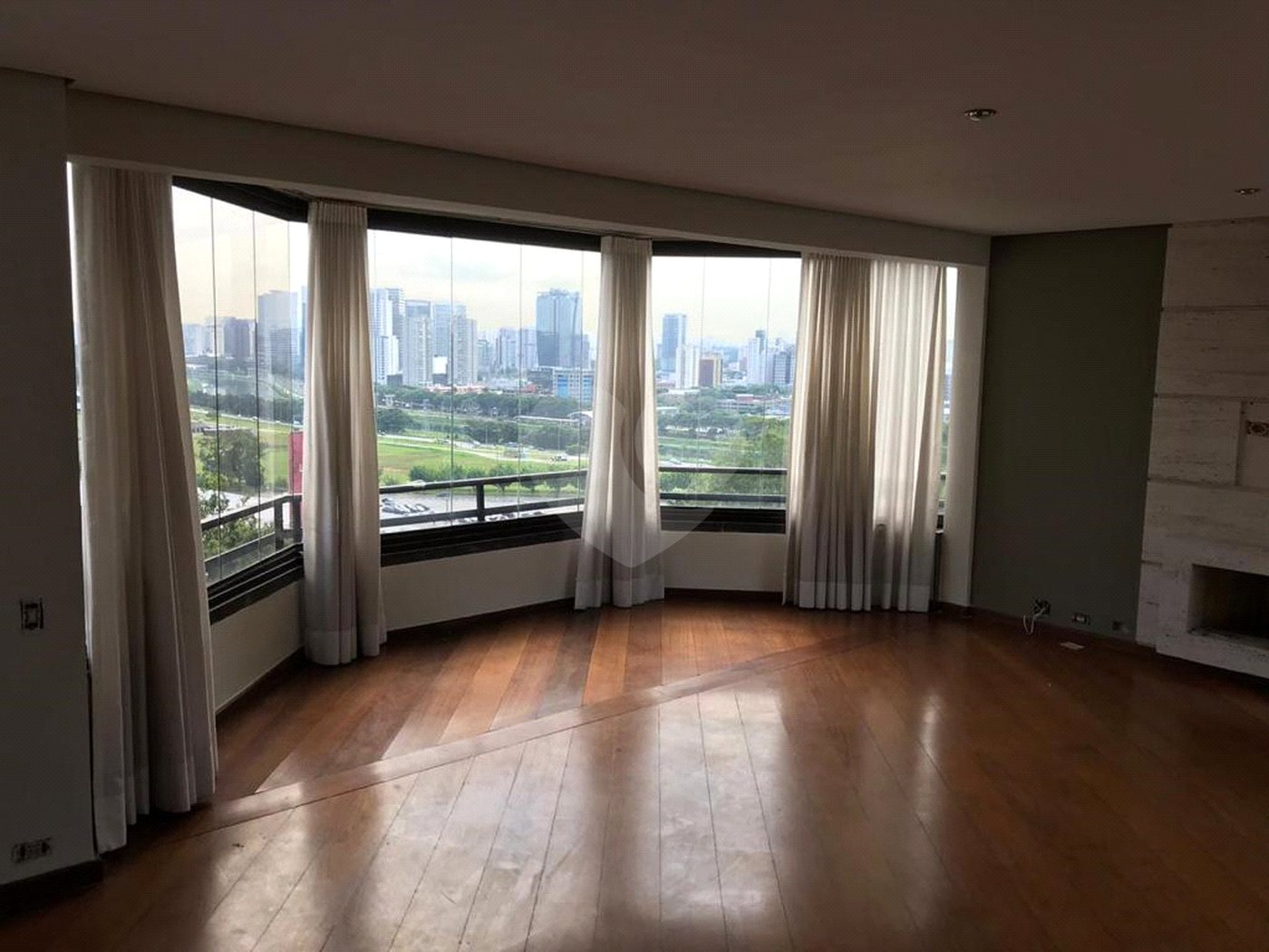 Cobertura à venda com 4 suítes em Jardim Fonte do Morumbi, São Paulo, SP