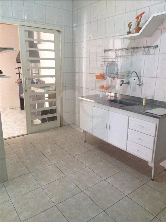 Casa à venda com 3 quartos, sendo 1 suíte, no condomínio Primavera, São Paulo - SP