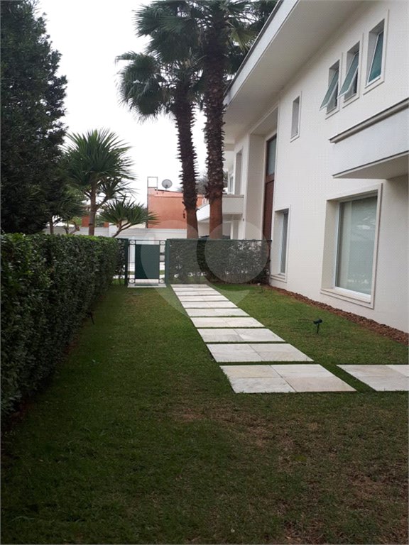 Casa à venda com 4 suítes no condomínio Residencial Morumbi, São Paulo - SP