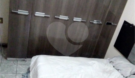 Sobrado à venda com 6 quartos, sendo 1 suíte, em Vila Maria Alta, São Paulo, SP