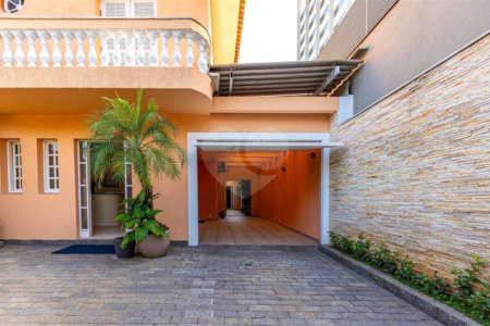 Sobrado à venda com 4 quartos, sendo 2 suítes, em Jardim Paulistano, São Paulo, SP