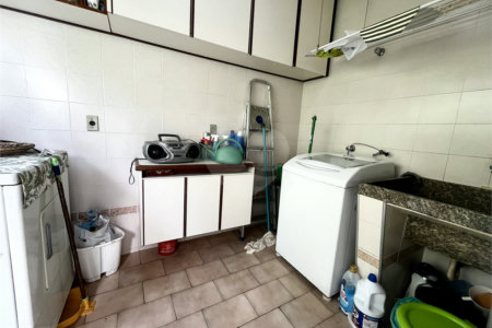 Casa à venda com 5 quartos, sendo 1 suíte,  em Vila Rosa, Itapetininga, SP