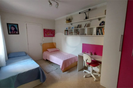 Casa à venda com 3 suítes no condomínio Itapuã XI, São Paulo - SP