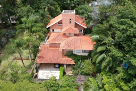 Sobrado à venda com 4 suítes em Jardim Cordeiro, São Paulo, SP