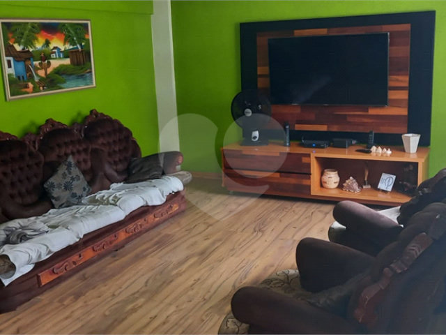 Sobrado à venda com 4 quartos em Água Fria, São Paulo, SP