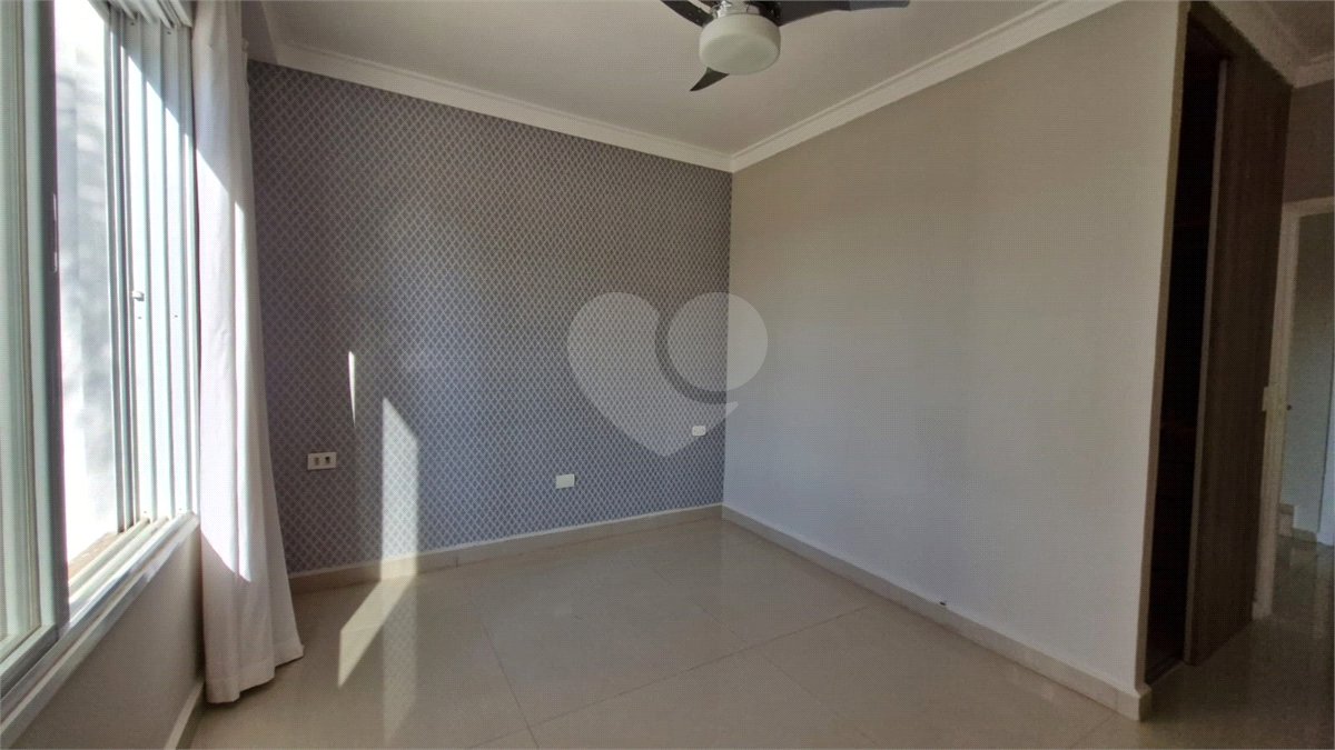 Casa à venda ou para alugar com 5 quartos, sendo 4 suítes, no condomínio Shamballa II, Atibaia - SP