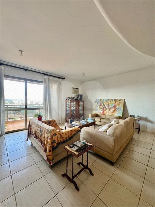 Apartamento à venda com 3 suítes em Vila Seixas, Ribeirão Preto, SP