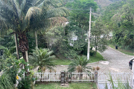 Casa à venda com 4 quartos, sendo 3 suítes, no condomínio Fazenda Cantagalo, Rio de Janeiro - RJ