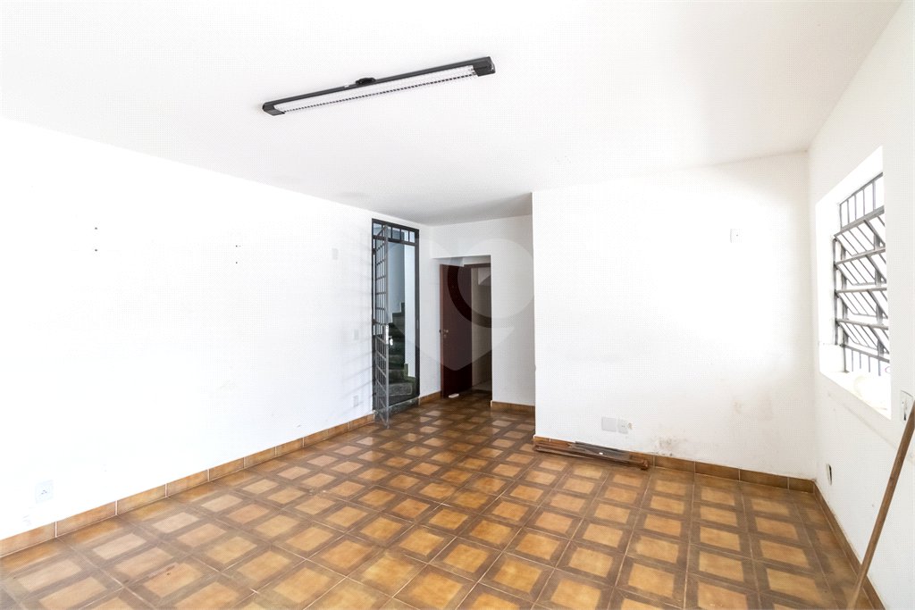 Sobrado à venda com 5 quartos, sendo 3 suítes, em Alto da Boa Vista, São Paulo, SP