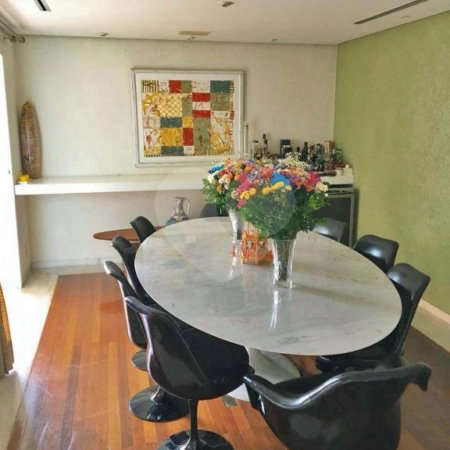 Apartamento para alugar com 4 quartos, sendo 3 suítes, em Jardim Londrina, São Paulo, SP