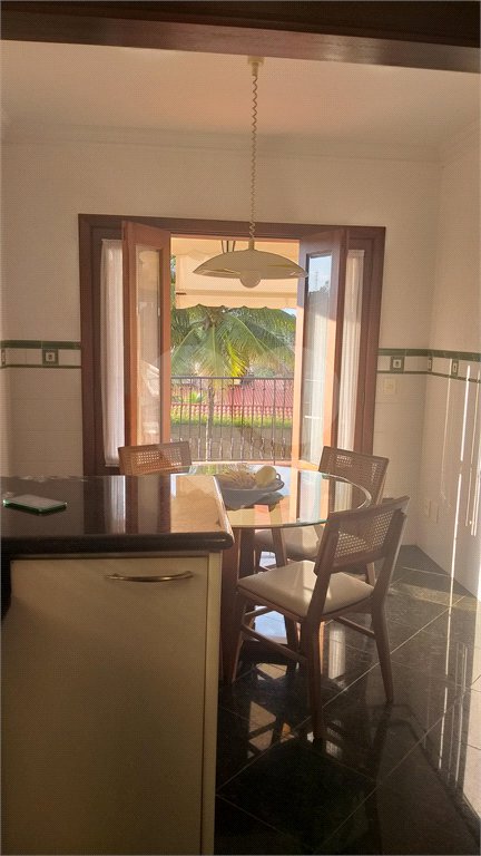 Casa à venda com 5 quartos, sendo 2 suítes, no condomínio Vinhas da Vista Alegre - Lado Sede, Vinhedo - SP