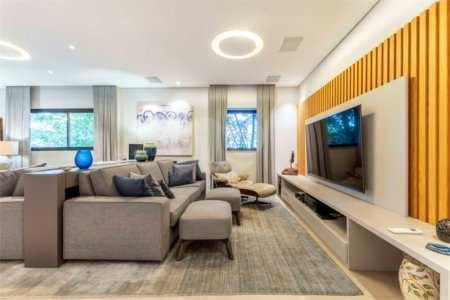 Apartamento à venda com 4 quartos, sendo 3 suítes, em Moema, São Paulo, SP