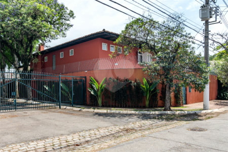 Casa à venda com 4 suítes no condomínio Residencial Chácara Monte Alegre, São Paulo - SP