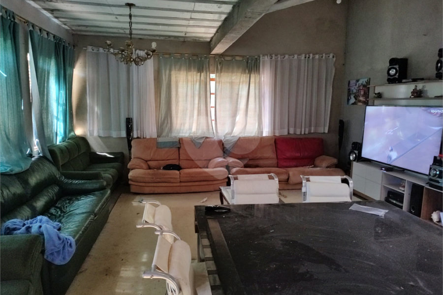 Sobrado à venda com 5 quartos, sendo 4 suítes, em Serra da Cantareira, Mairiporã, SP