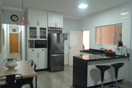 Casa à venda com 3 quartos, sendo 1 suíte, em Recanto das Flores, Ribeirão Preto, SP