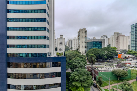 Apartamento à venda com 3 quartos, sendo 2 suítes, em Campo Belo, São Paulo, SP