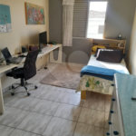 Sobrado à venda com 3 quartos, sendo 1 suíte, em Jardim Caravelas, São Paulo, SP