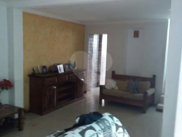 Sobrado à venda com 3 quartos, sendo 1 suíte,  em Tucuruvi, São Paulo, SP