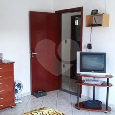 Casa à venda com 4 quartos, sendo 1 suíte, em Wanel Ville, Sorocaba, SP