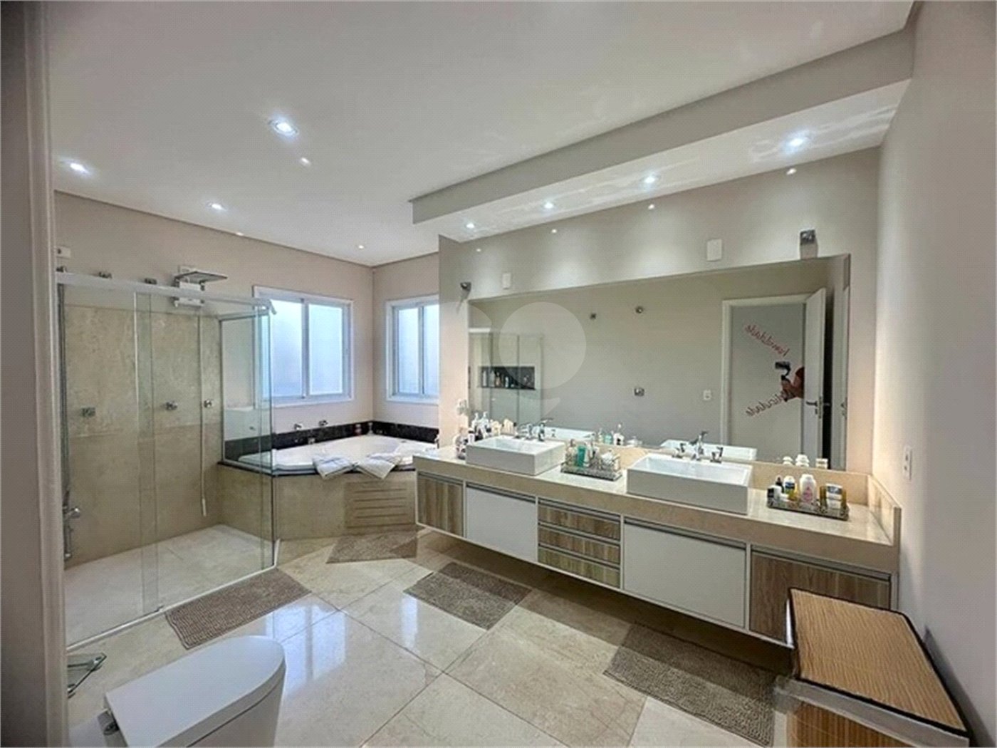 Casa à venda com 5 suítes no condomínio Ibiti Royal Park, Sorocaba - SP