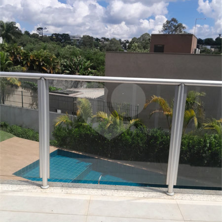 Casa à venda com 3 suítes em Moinho Velho, Cotia, SP