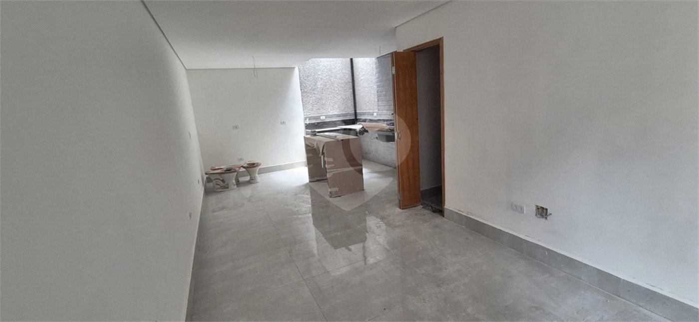 Casa à venda com 2 suítes no condomínio Danilo Iran, São Paulo - SP