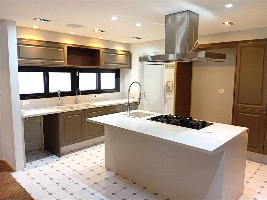 Casa de Vila à venda com 4 suítes em Granja Julieta, São Paulo, SP