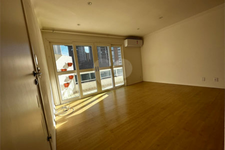 Apartamento à venda com 3 quartos, sendo 1 suíte, em Vila Andrade, São Paulo, SP