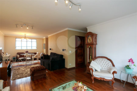 Apartamento à venda com 4 quartos, sendo 1 suíte, em Chácara Santo Antônio (zona Sul), São Paulo, SP