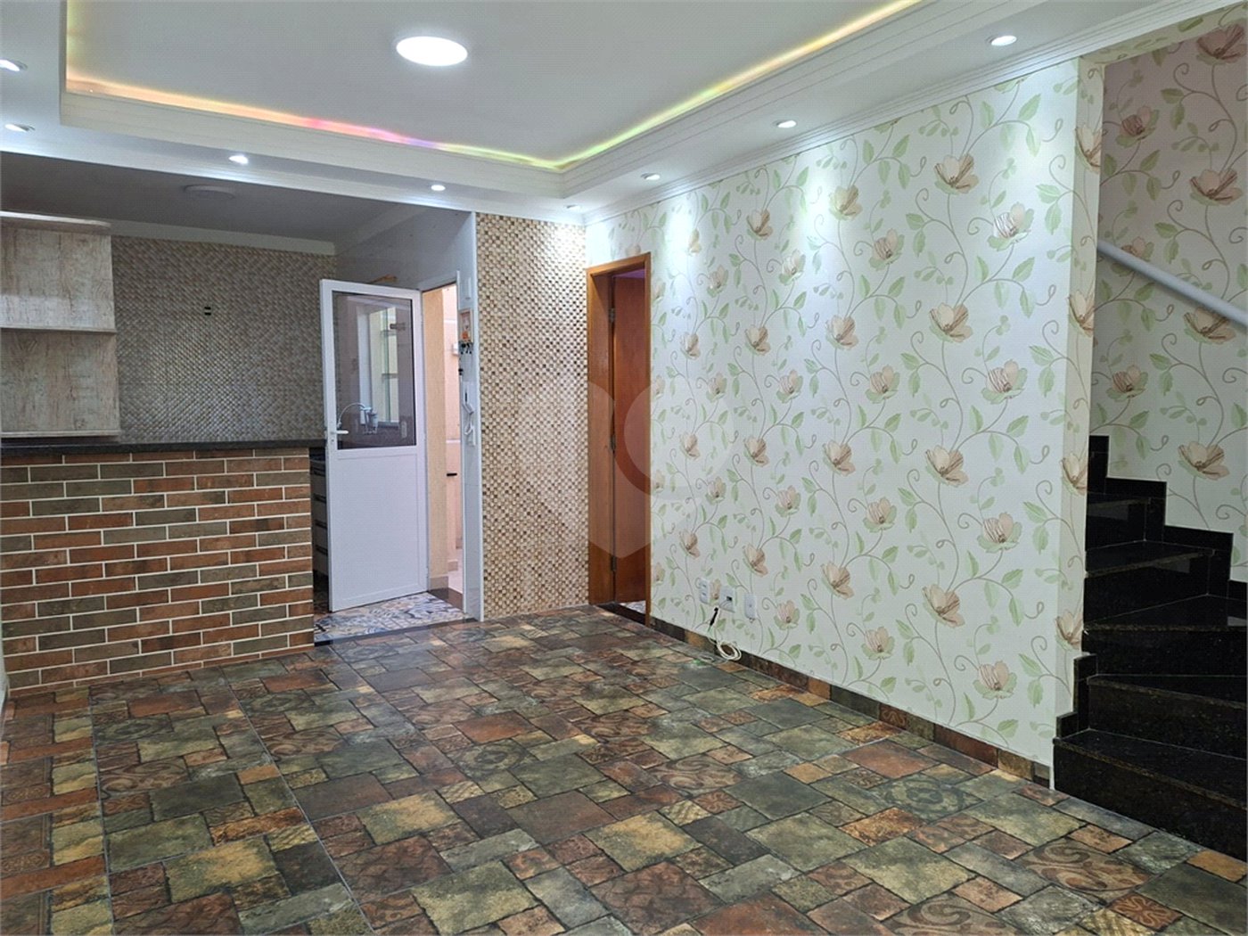 Casa à venda ou para alugar com 2 suítes no condomínio Residencial Alvorada Tucuruvi I, São Paulo - SP