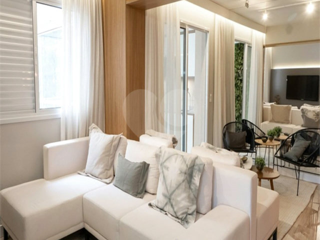 Apartamento à venda com 2 quartos, sendo 1 suíte,  em Campo Grande, São Paulo, SP