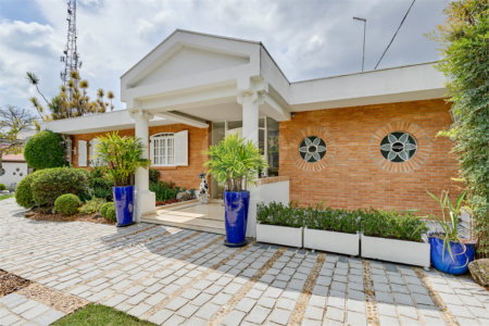 Casa Térrea à venda com 4 suítes em Chácara Flora, São Paulo, SP