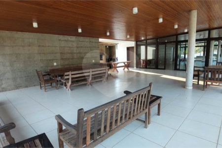Casa à venda com 4 suítes no condomínio Itaporã, Atibaia - SP