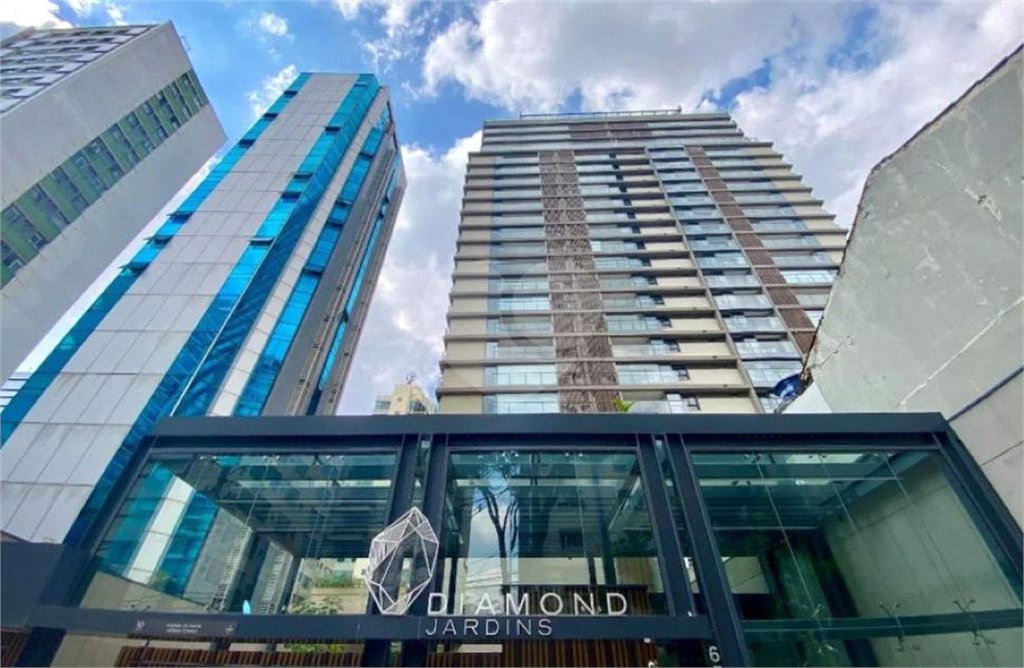 Apartamento à venda com 3 quartos, sendo 1 suíte, em Jardim Paulista, São Paulo, SP