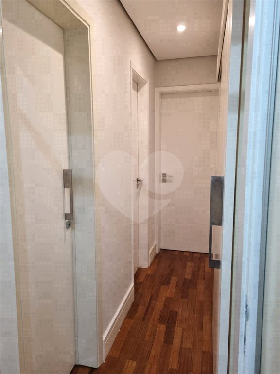 Apartamento à venda com 3 quartos, sendo 1 suíte, em Vila Olímpia, São Paulo, SP