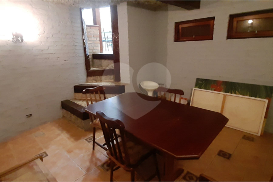 Sobrado à venda com 4 quartos, sendo 3 suítes, em Serra da Cantareira, Mairiporã, SP