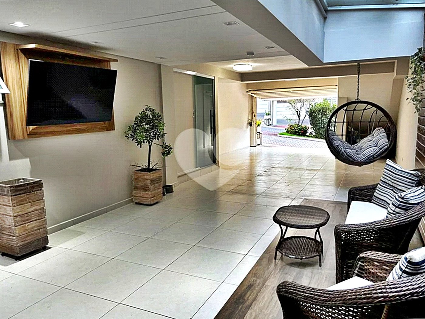 Casa à venda com 5 quartos, sendo 2 suítes, no condomínio Florada da Serra, São Paulo - SP