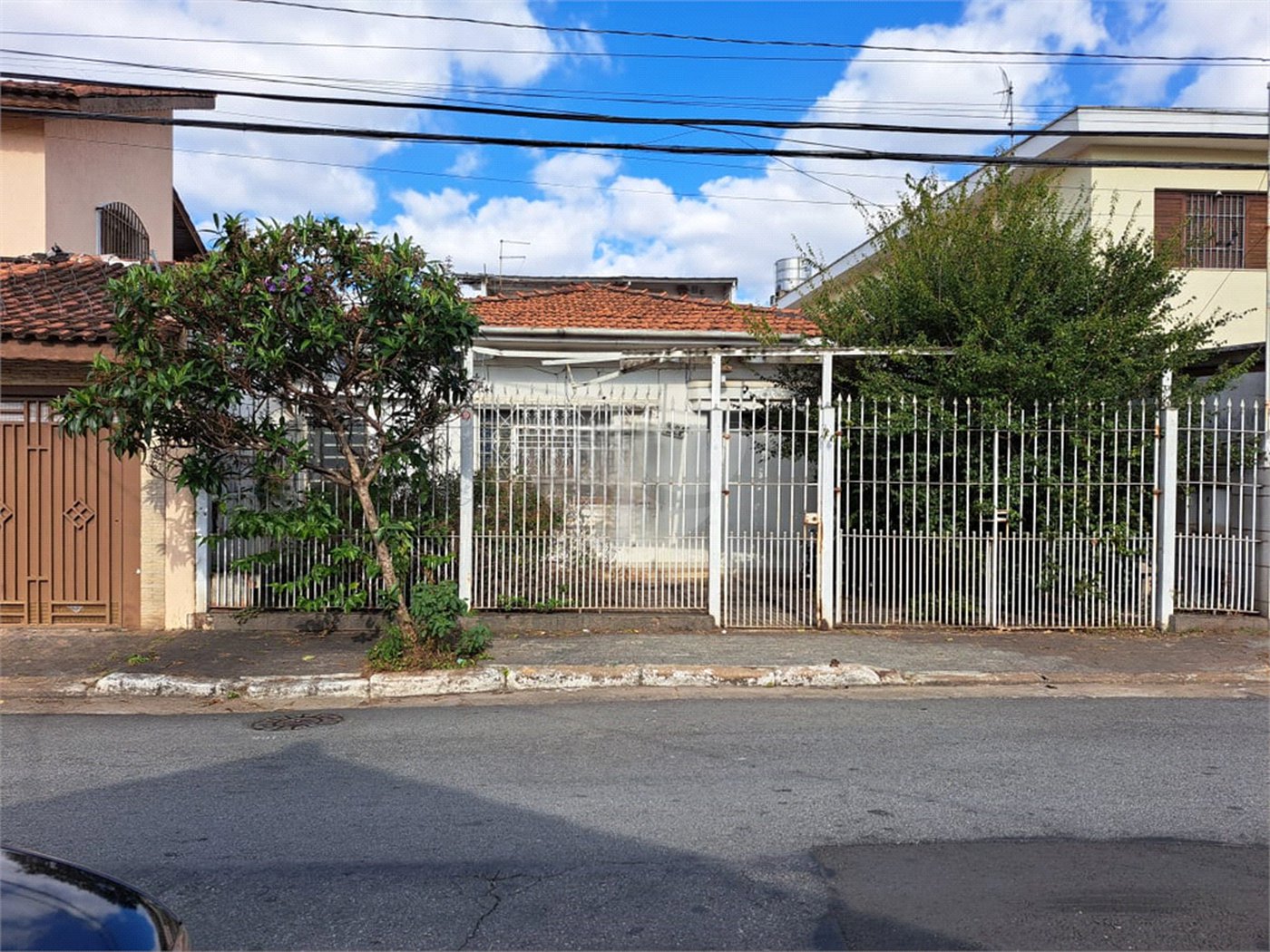 Casa à venda com 3 quartos, sendo 1 suíte, em Vila Constança, São Paulo, SP