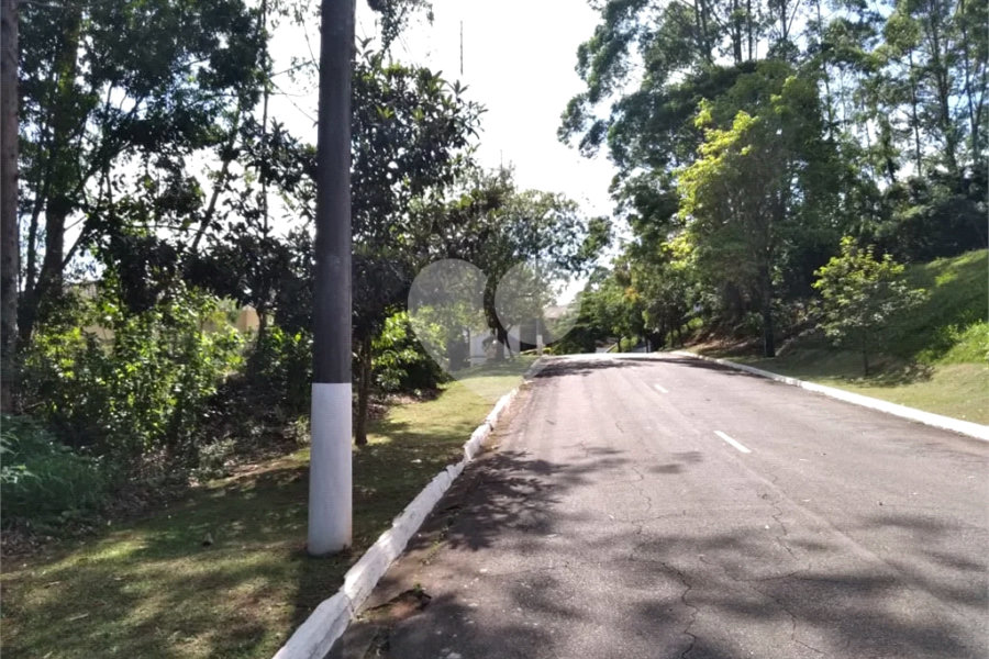 Terreno à venda no condomínio Suíça da Cantareira, Mairiporã - SP