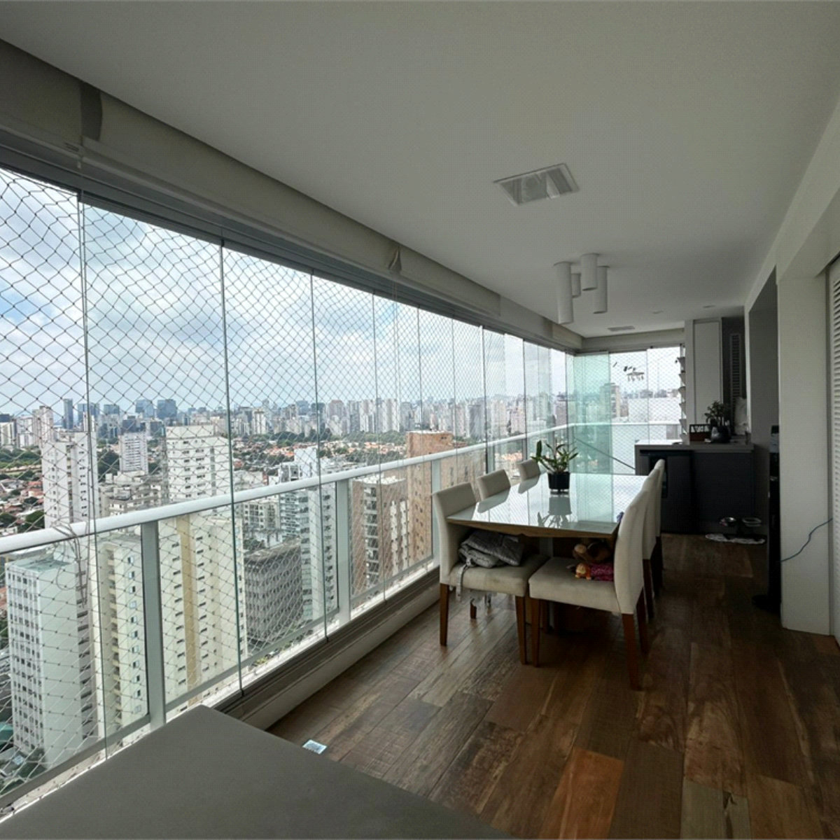 Apartamento à venda com 2 quartos, sendo 1 suíte,  em Brooklin, São Paulo, SP
