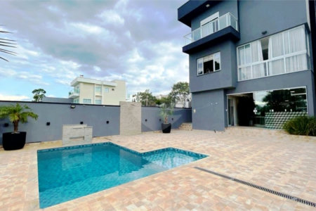Casa à venda com 3 suítes no condomínio Aruã Brisas Ii, Mogi das Cruzes - SP