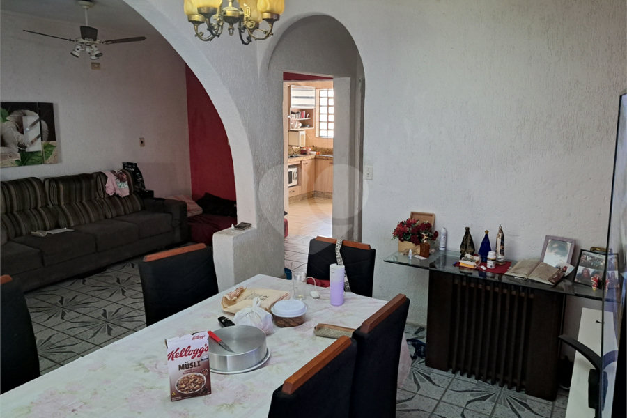 Casa Térrea à venda com 4 quartos em Parque Edu Chaves, São Paulo, SP