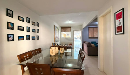 Casa à venda com 3 quartos, sendo 1 suíte,  no condomínio Village Sarriá, Sorocaba - SP